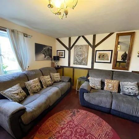 Yarm Sleeping 12 3* Kirklevington